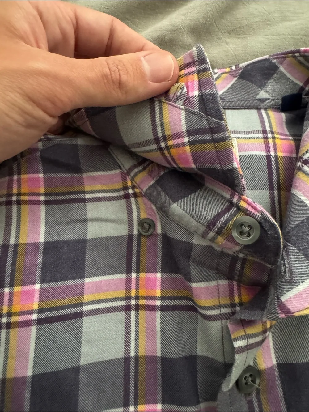 johnnie-O Hangin’ Out Untucked Hansel Button Down L/S Sport Shirt in Navy